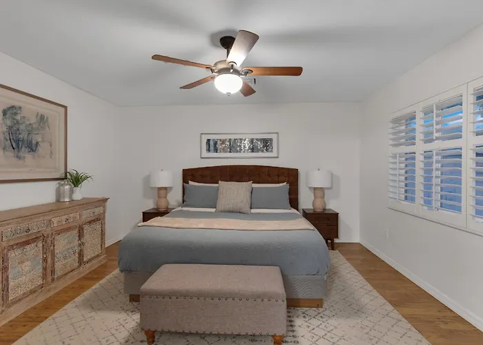 Spacious Palm Oasis