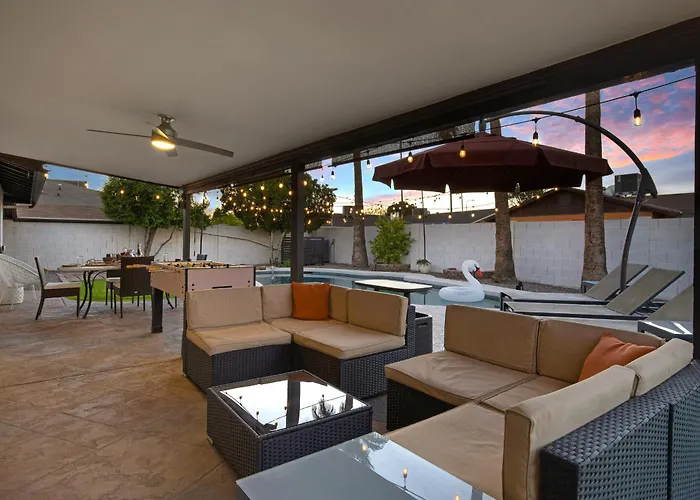 Spacious Palm Oasis * Tempe